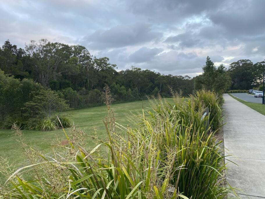 Entire House Near North Lakes, Brisbane, Australia Griffin Exteriér fotografie