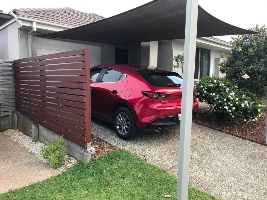 Entire House Near North Lakes, Brisbane, Australia Griffin Exteriér fotografie